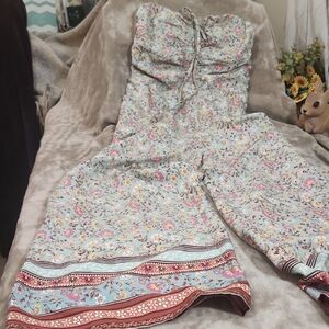 BOG Strapless Jumpsuit...a Stunner!.✨️🌞✨️